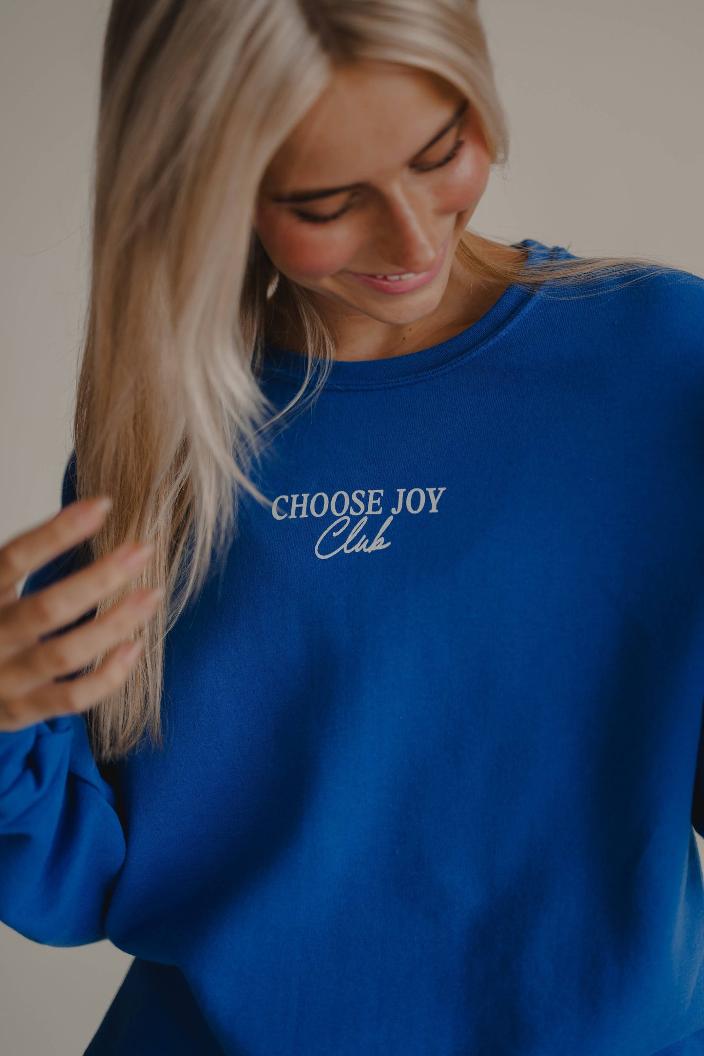 Choose Joy Club Pullover