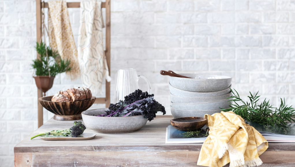 Mango Wood Footed Bowl