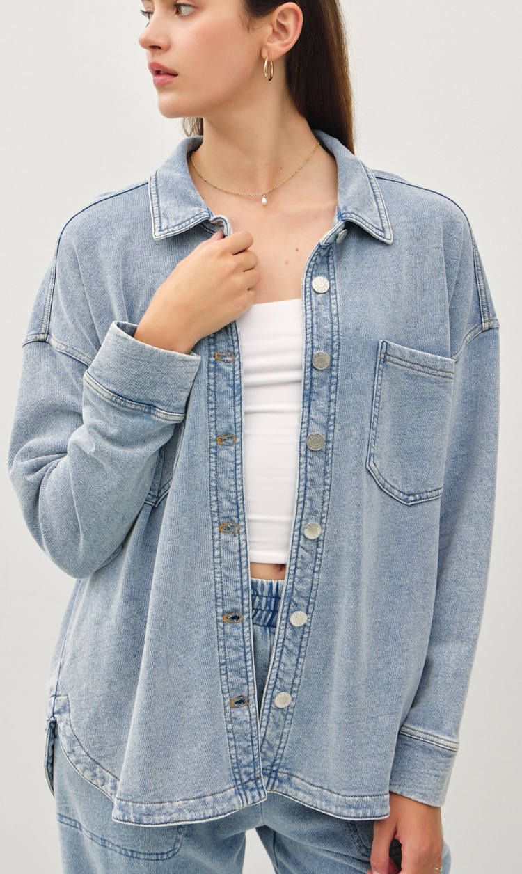 DENIM WASH OVERSIZED SHACKET